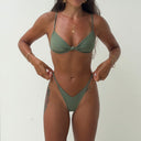 Bossa Nova - V-cut Thong